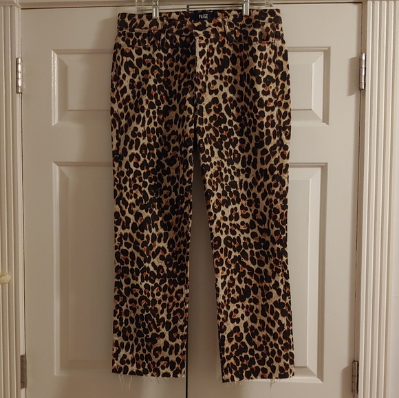 PAIGE Denim - Paige Hoxton Straight ankle Cheetah Jeans size 31 NWOT frayed bottom stretchy
